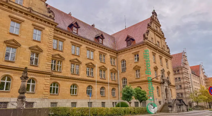 Tradutor juramentado em Regensburg – especializado em linguagem jurídica alemã e brasileira e atuando para tribunais da região do Alto Palatinado, na Baviera