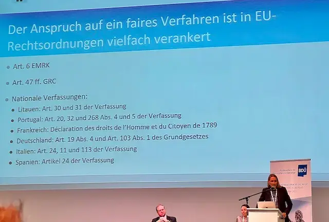 Vortrag der Richterin Dr. Ingebjörg Darrow-Faller über den Anspruch auf Verdolmetschung als Grund- und Menschenrecht